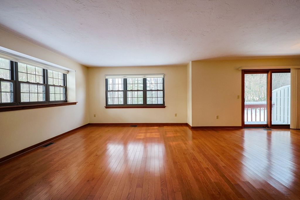 2 Victoria Dr # 1