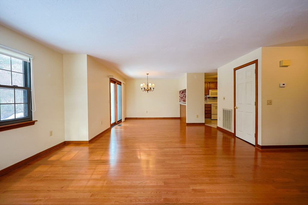 2 Victoria Dr # 1