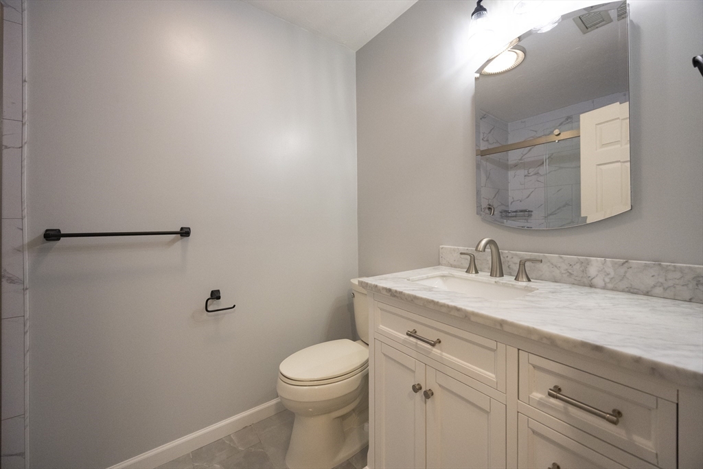 2 Victoria Dr # 1