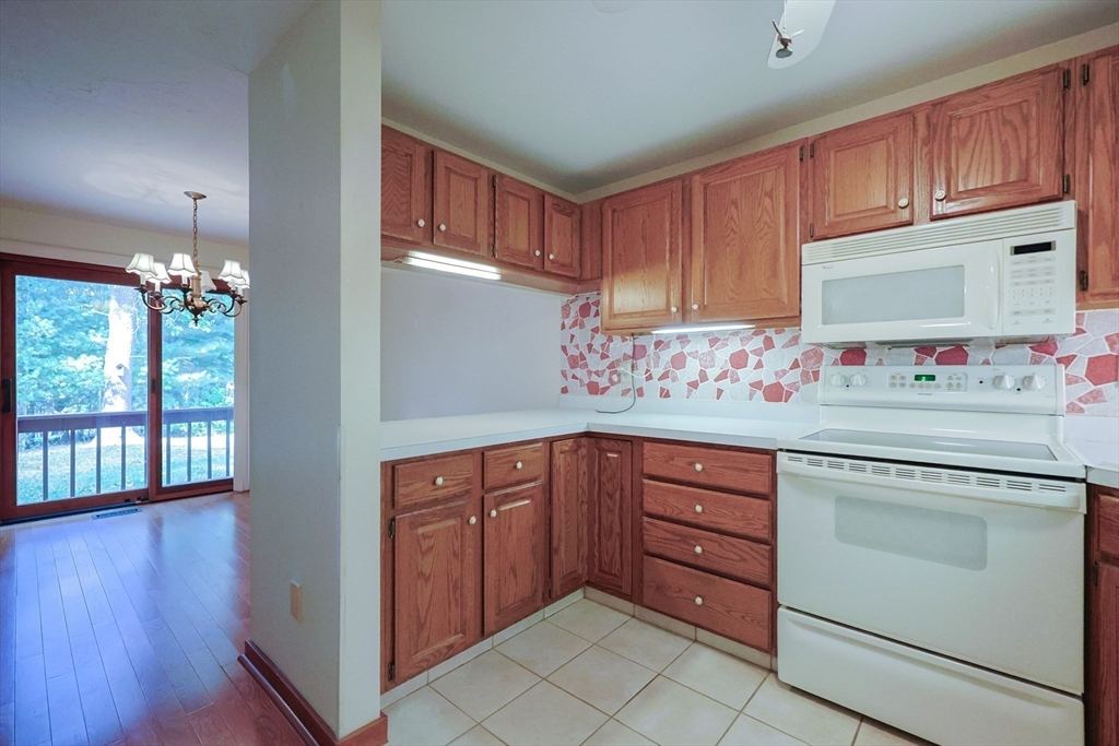 2 Victoria Dr # 1
