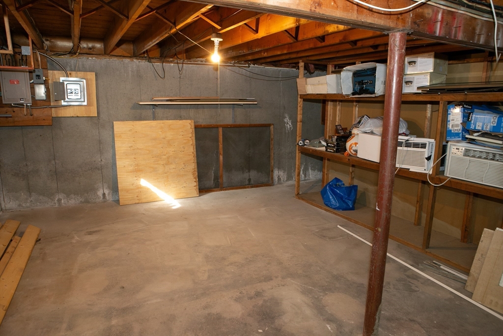 313 Lincoln Street