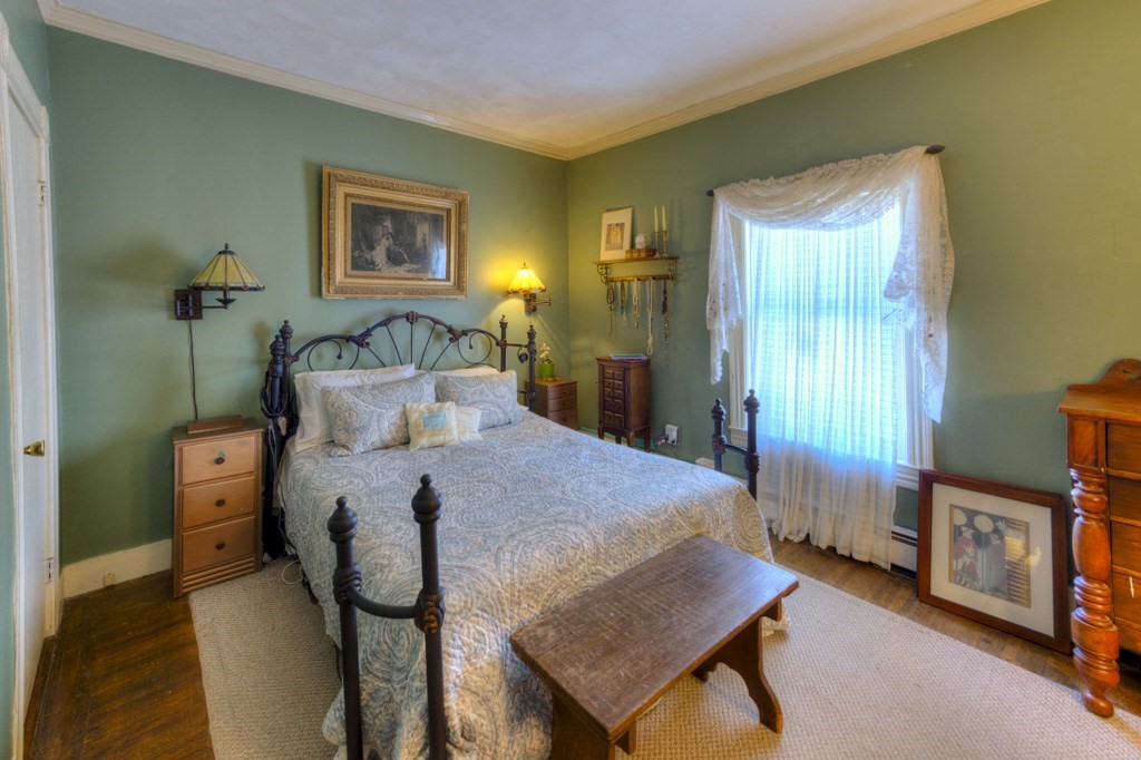 10-1 Congress Street # 7