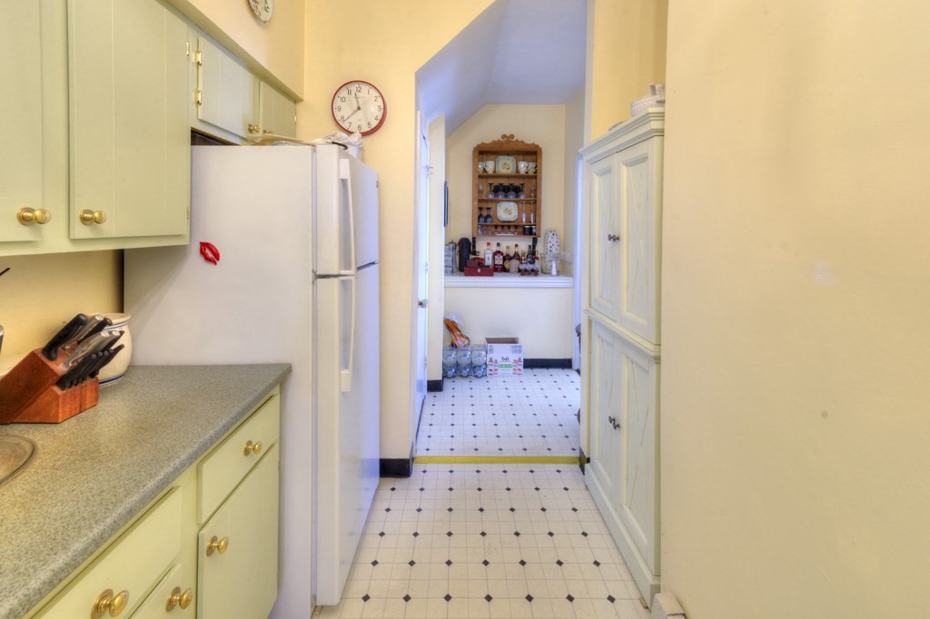 10-1 Congress Street # 7