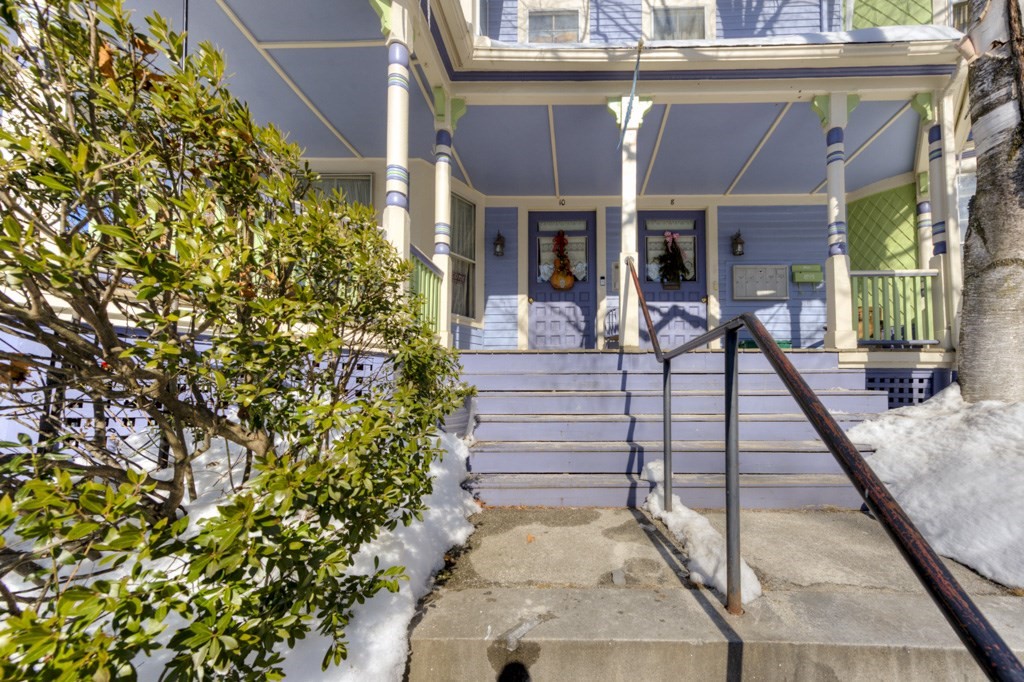 10-1 Congress Street # 7