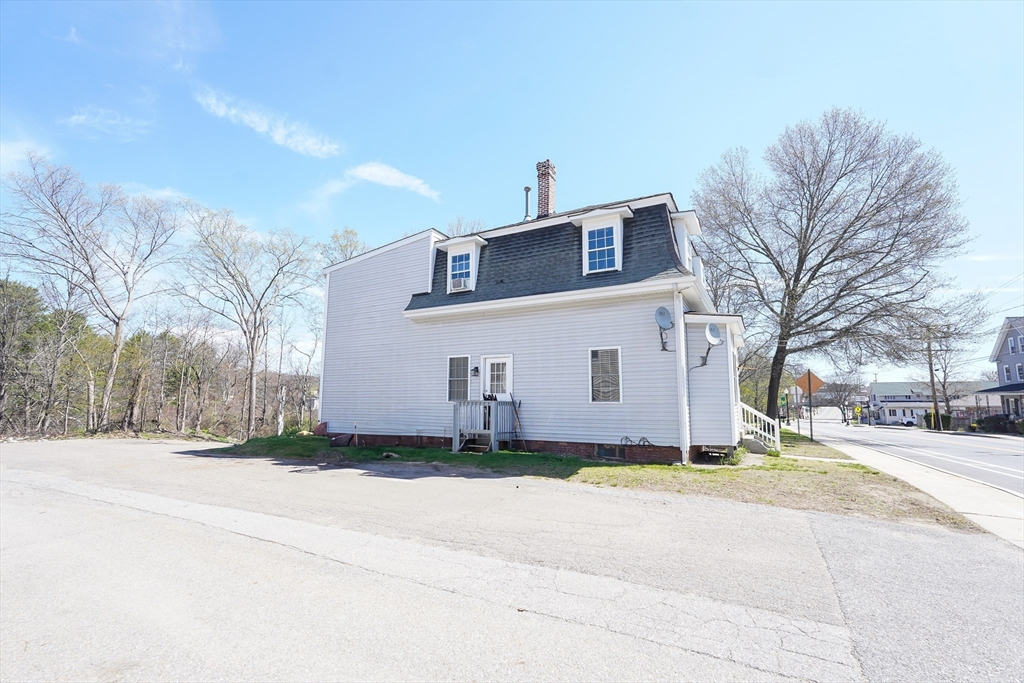 71 W Main St