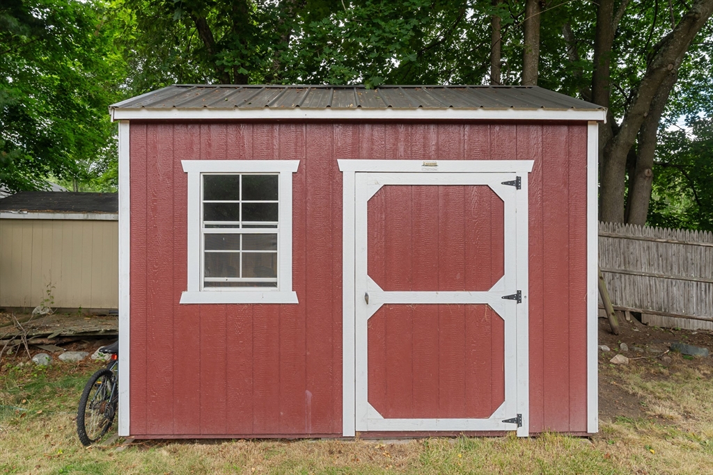 12 Tucker Ave
