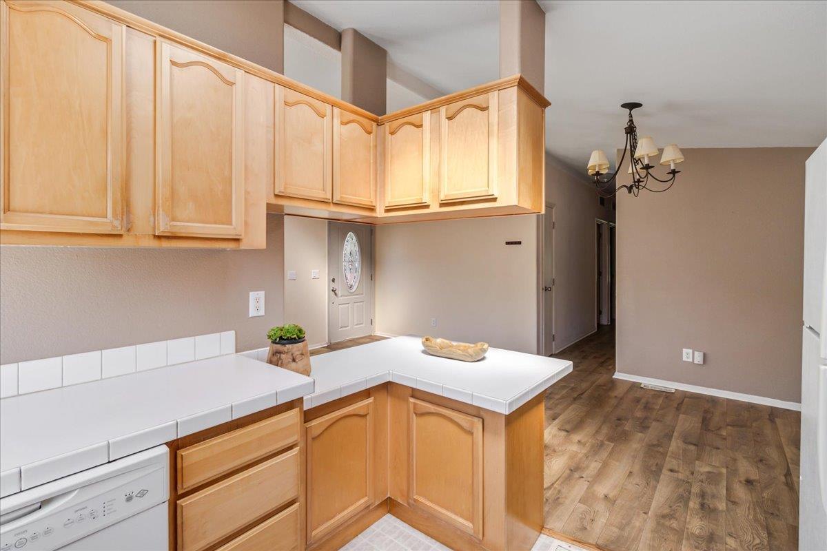 3060 Porter Street Unit: 27