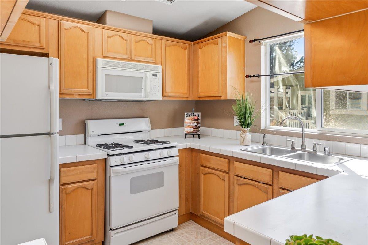 3060 Porter Street Unit: 27