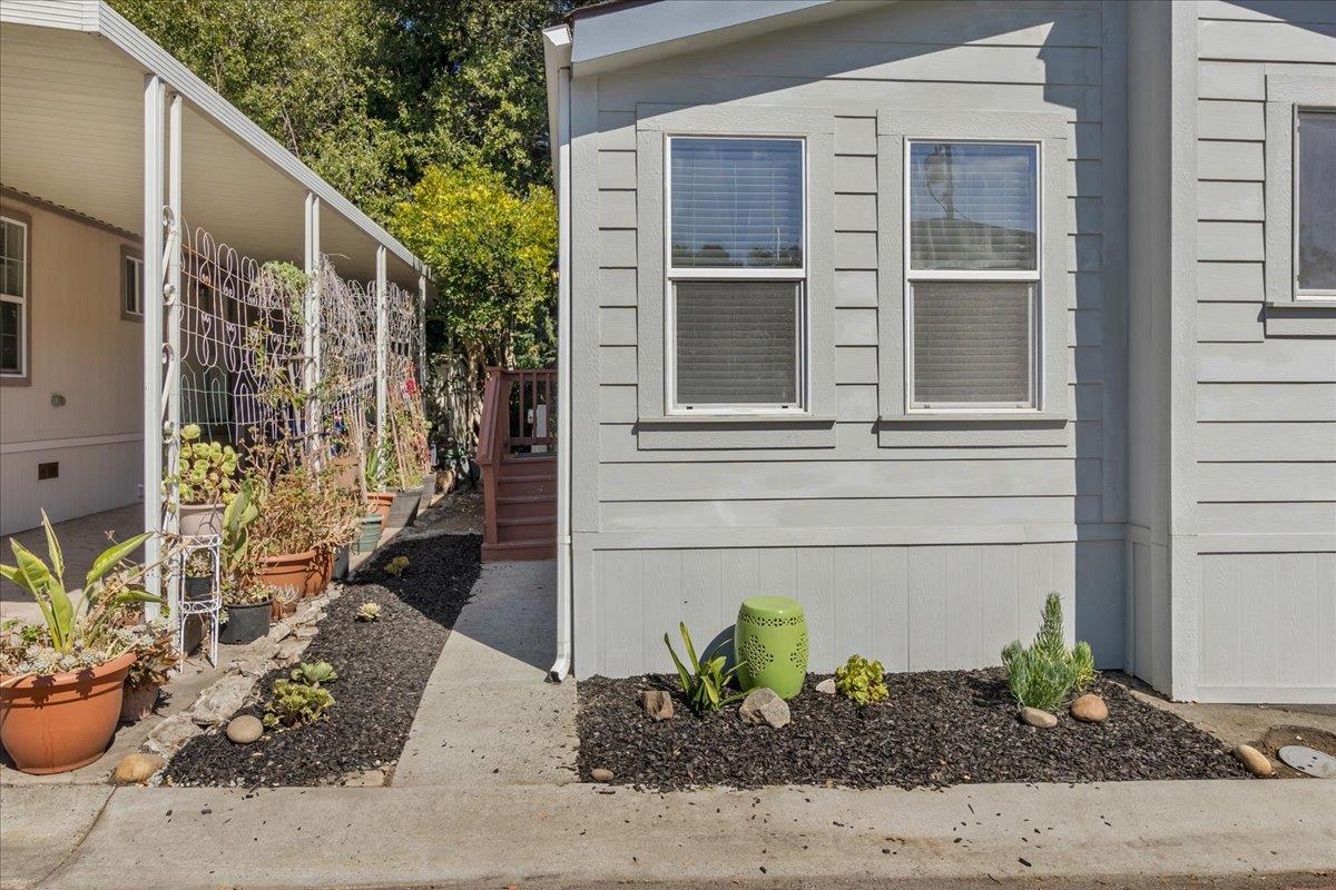 3060 Porter Street Unit: 27