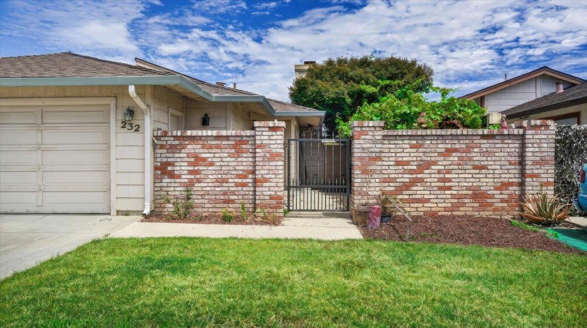 232 W Alvin DR