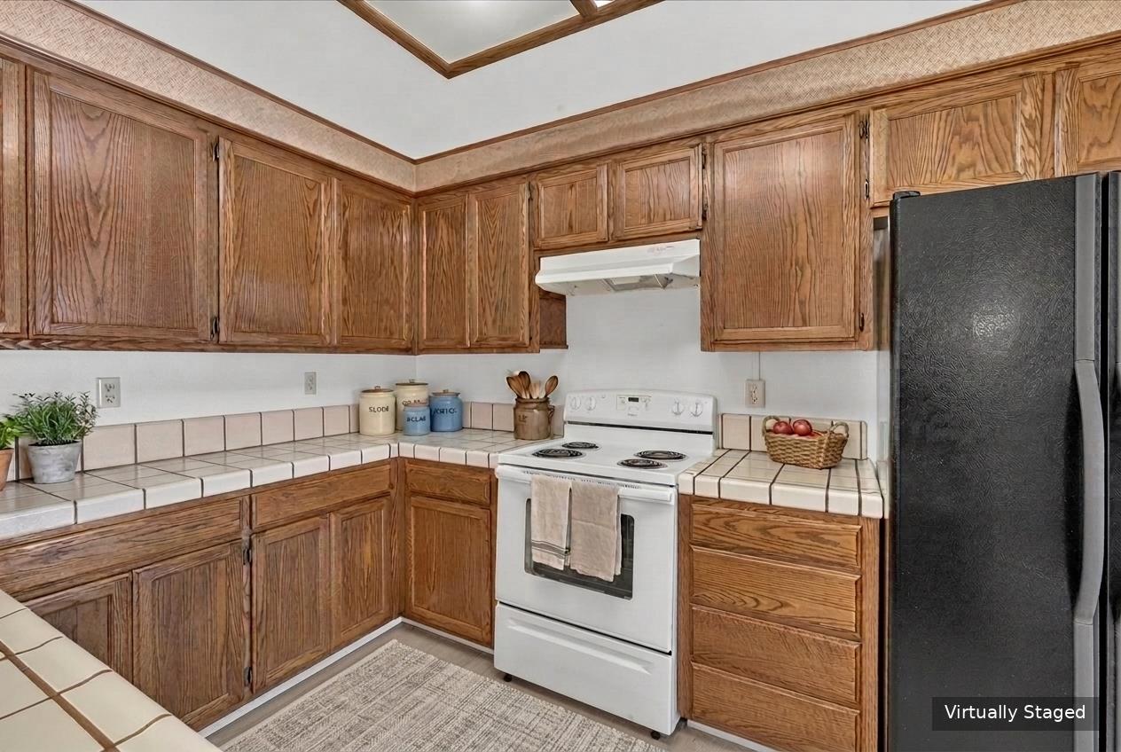 232 W Alvin DR