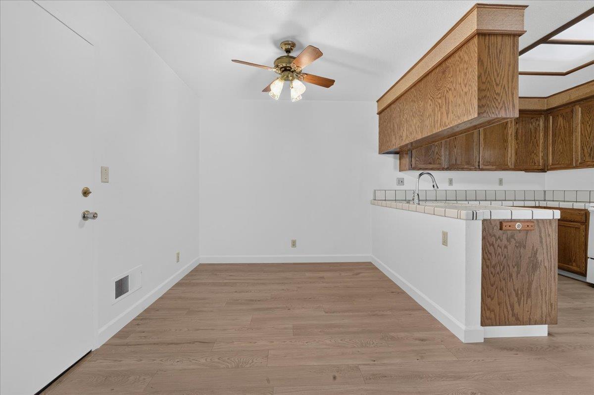 232 W Alvin DR