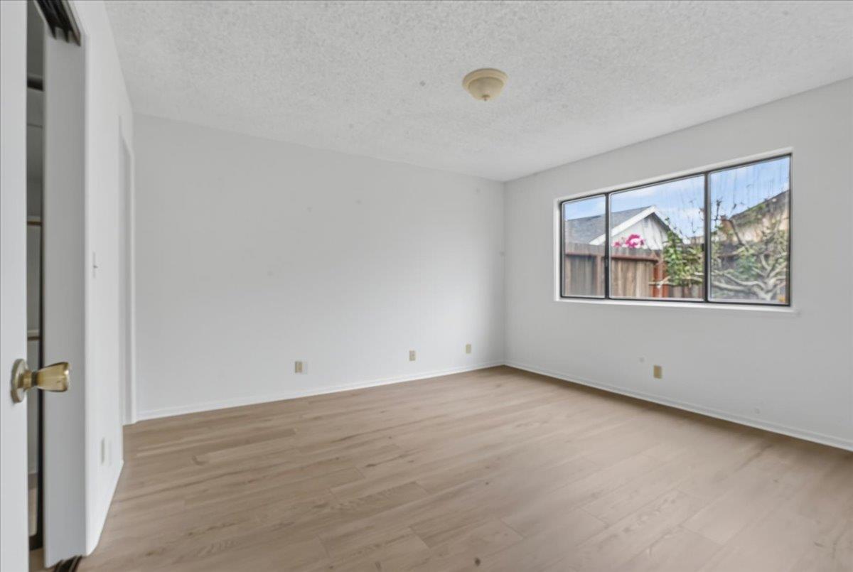 232 W Alvin DR