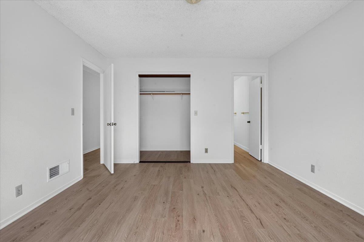 232 W Alvin DR