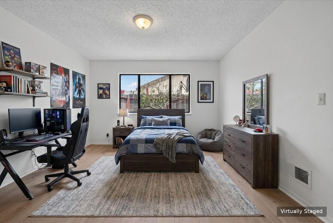 232 W Alvin DR