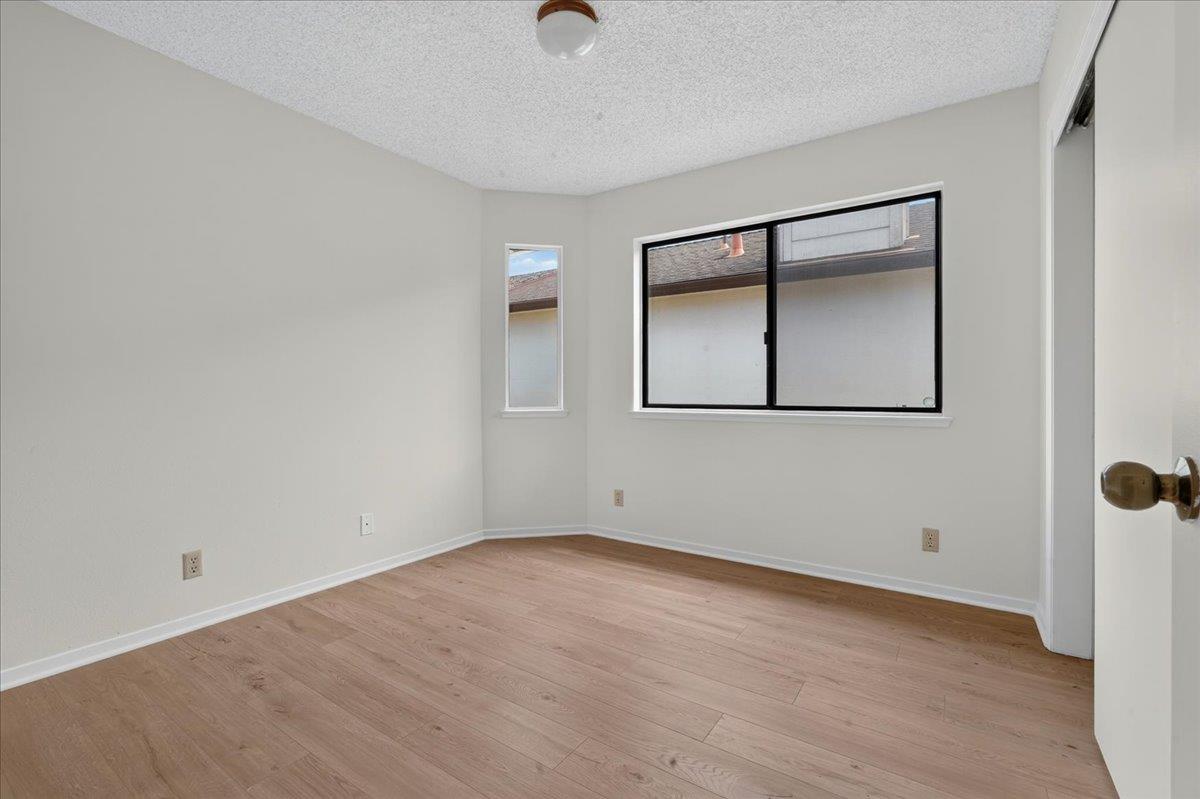 232 W Alvin DR