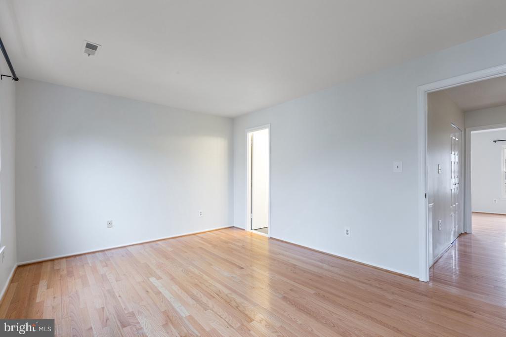 711 IVY LEAGUE LANE Unit: 22-130