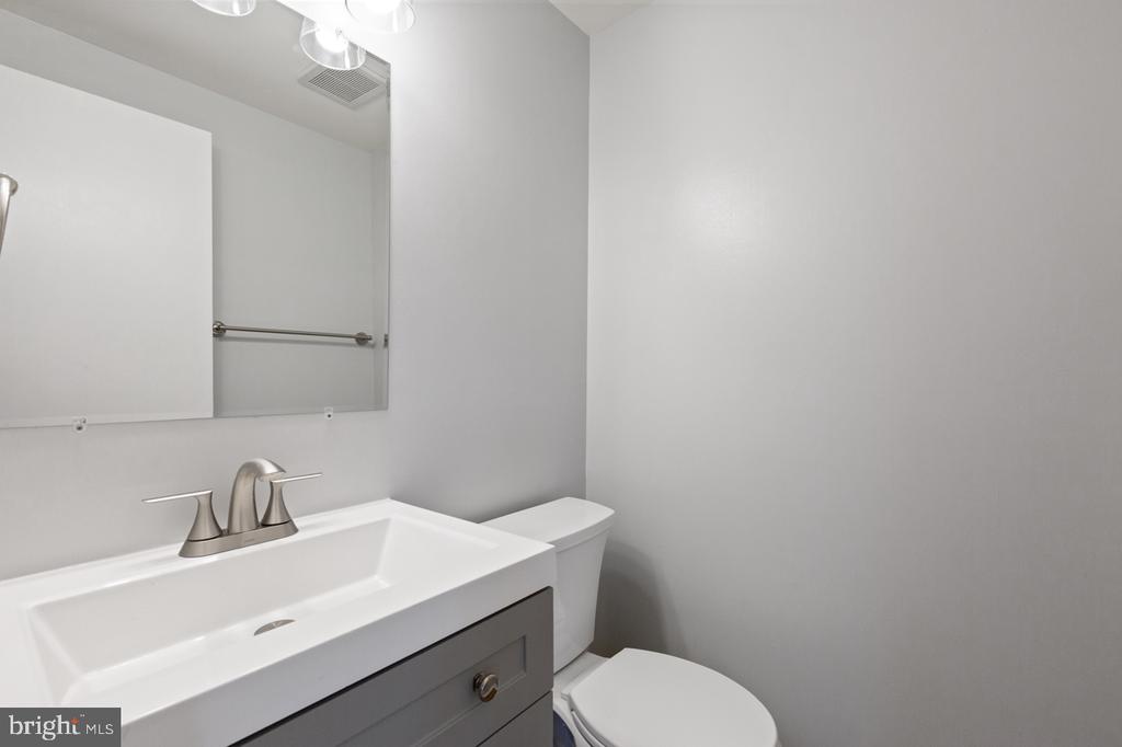 711 IVY LEAGUE LANE Unit: 22-130