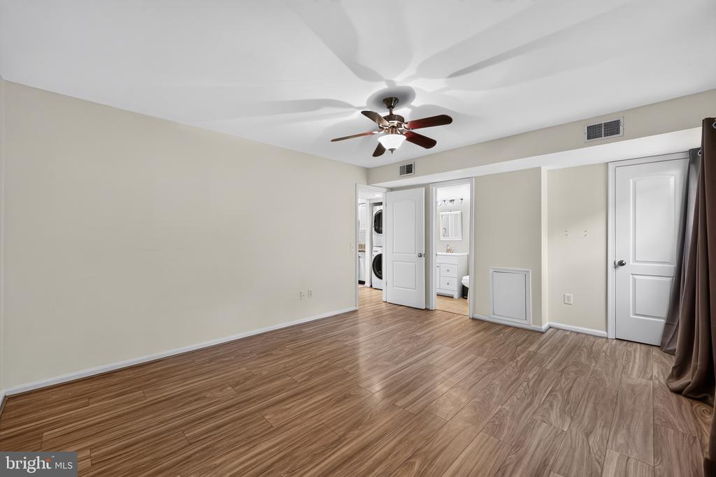 20220 SHIPLEY TERRACE Unit: 102