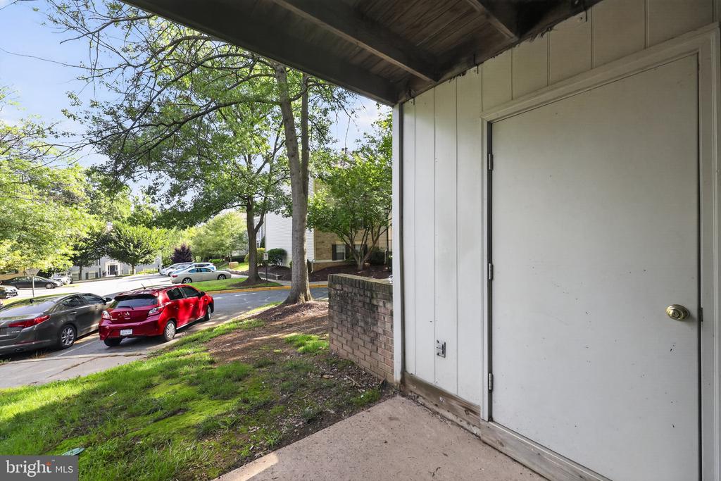 20220 SHIPLEY TERRACE Unit: 102