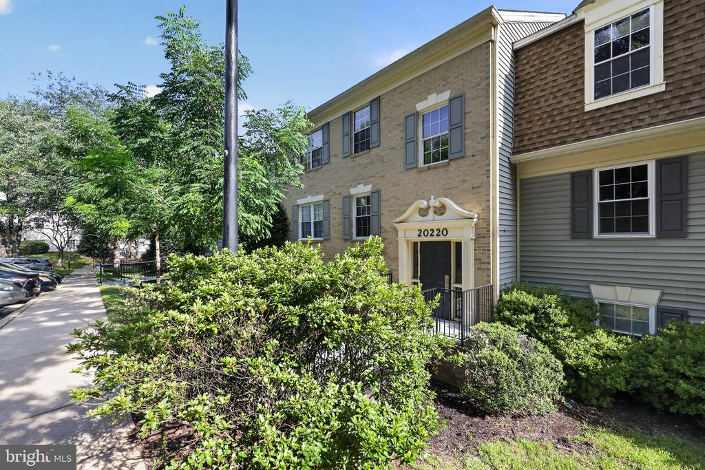 20220 SHIPLEY TERRACE Unit: 102