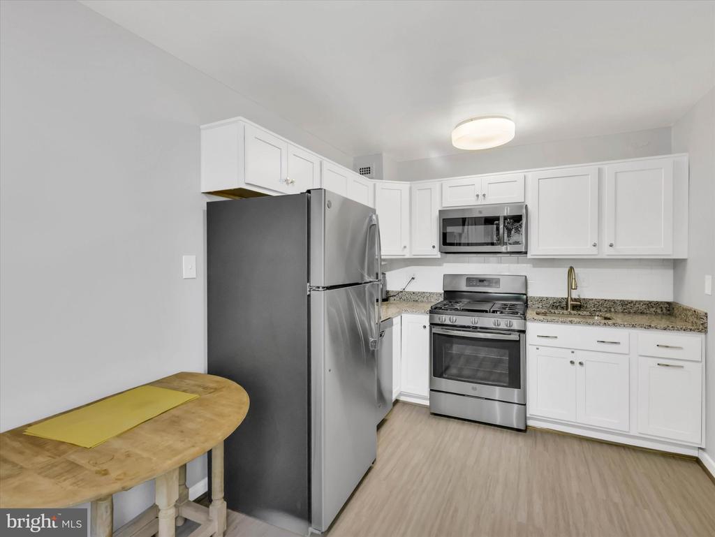 1200 S ARLINGTON RIDGE ROAD Unit: 316