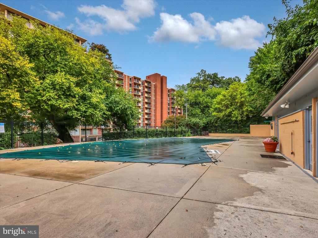 1200 S ARLINGTON RIDGE ROAD Unit: 316