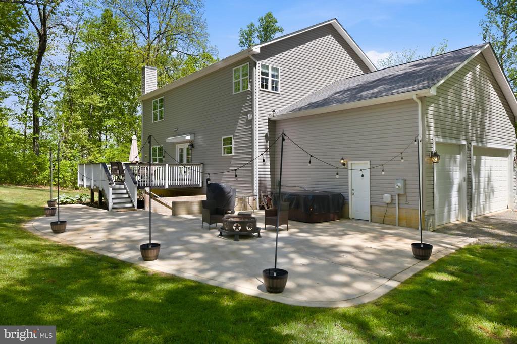 6324 VINT HILL ROAD
