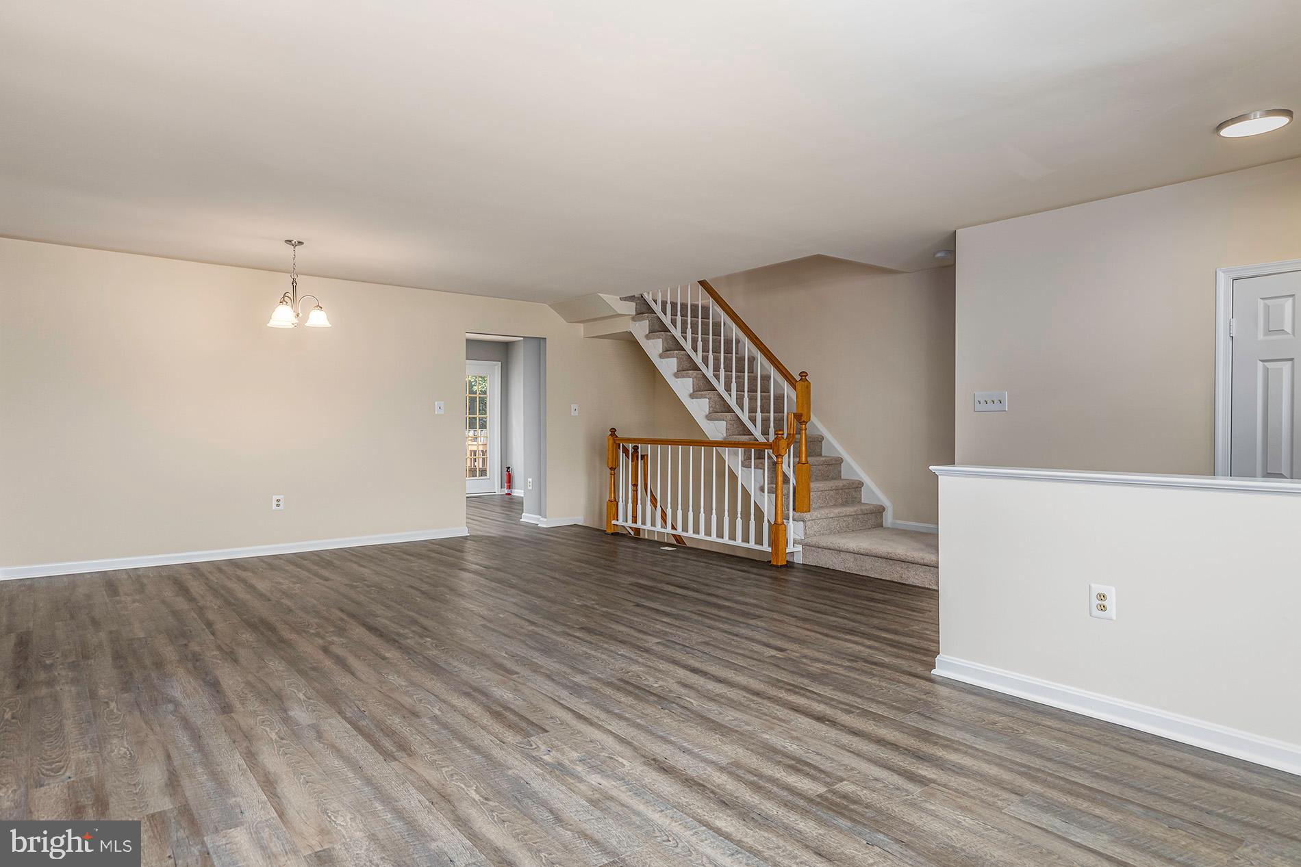 8321 Ridge Crossing Ln