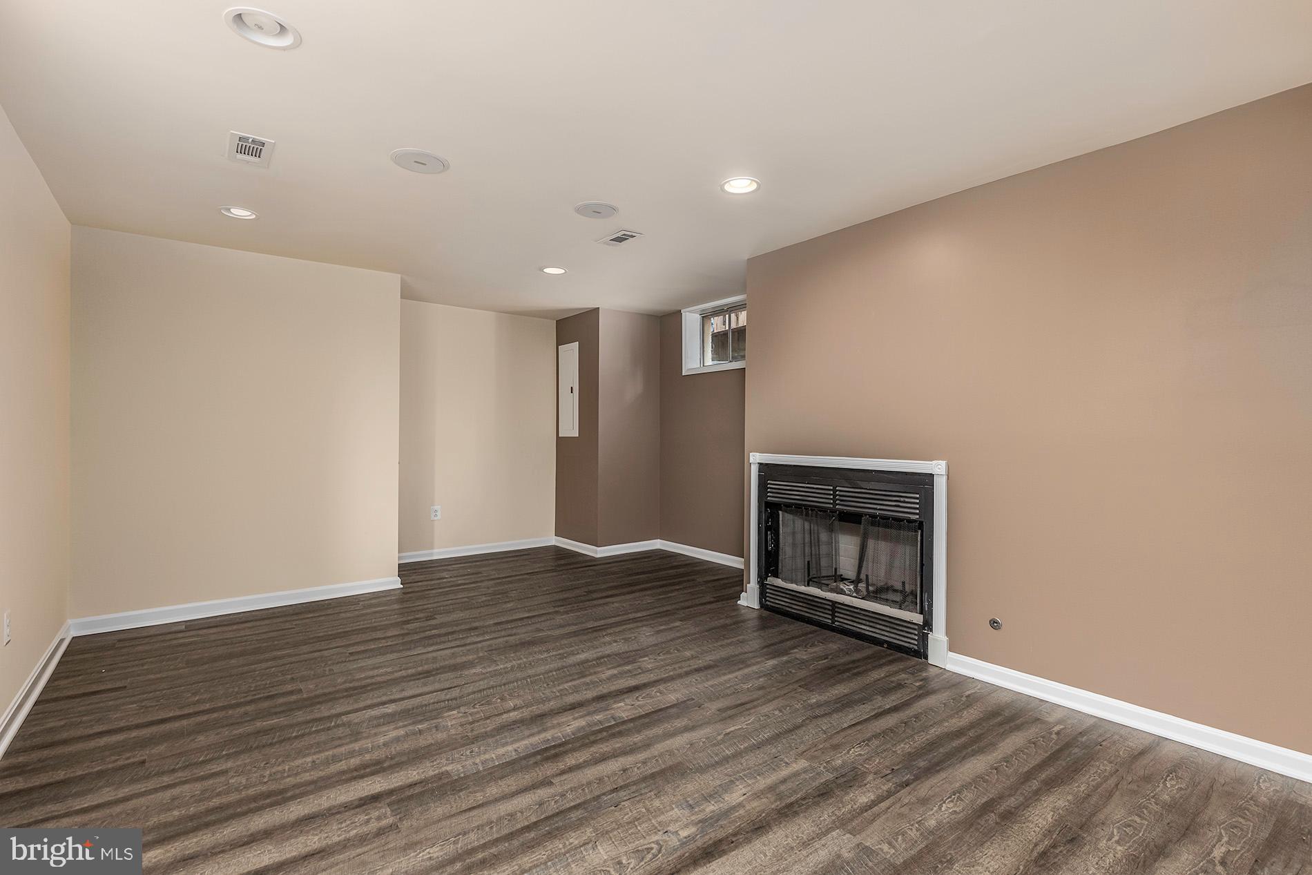 8321 Ridge Crossing Ln