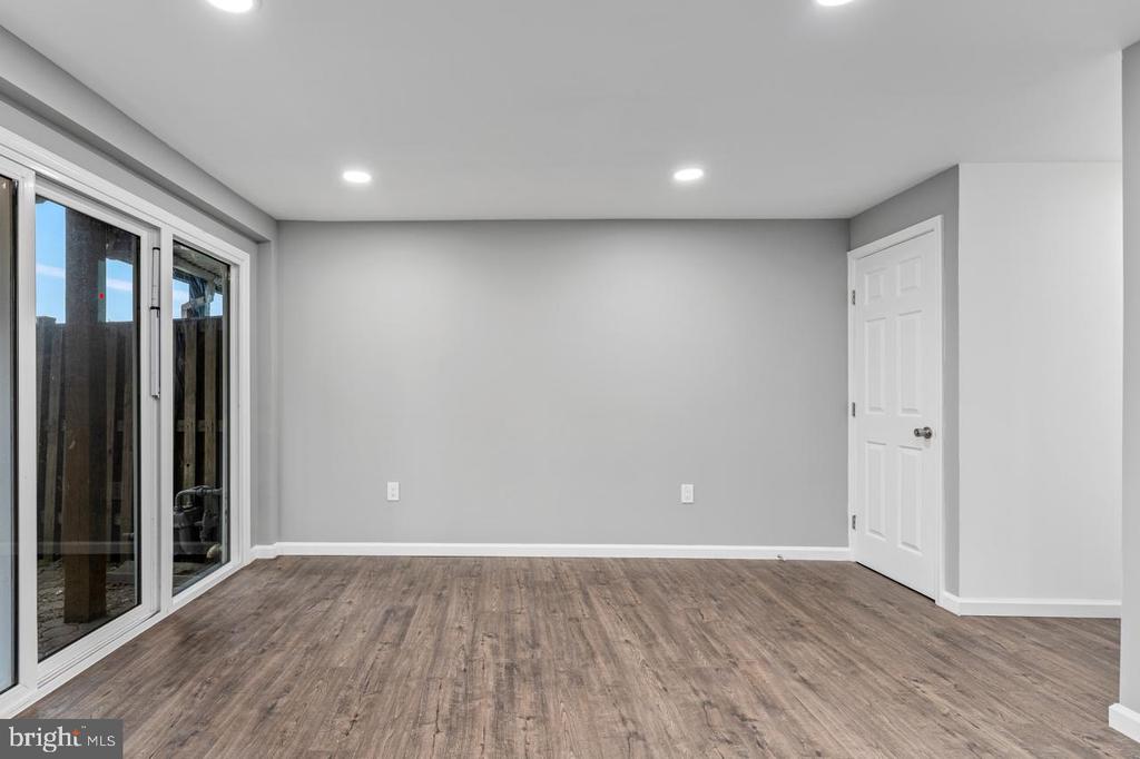 3044 MADDEN COURT