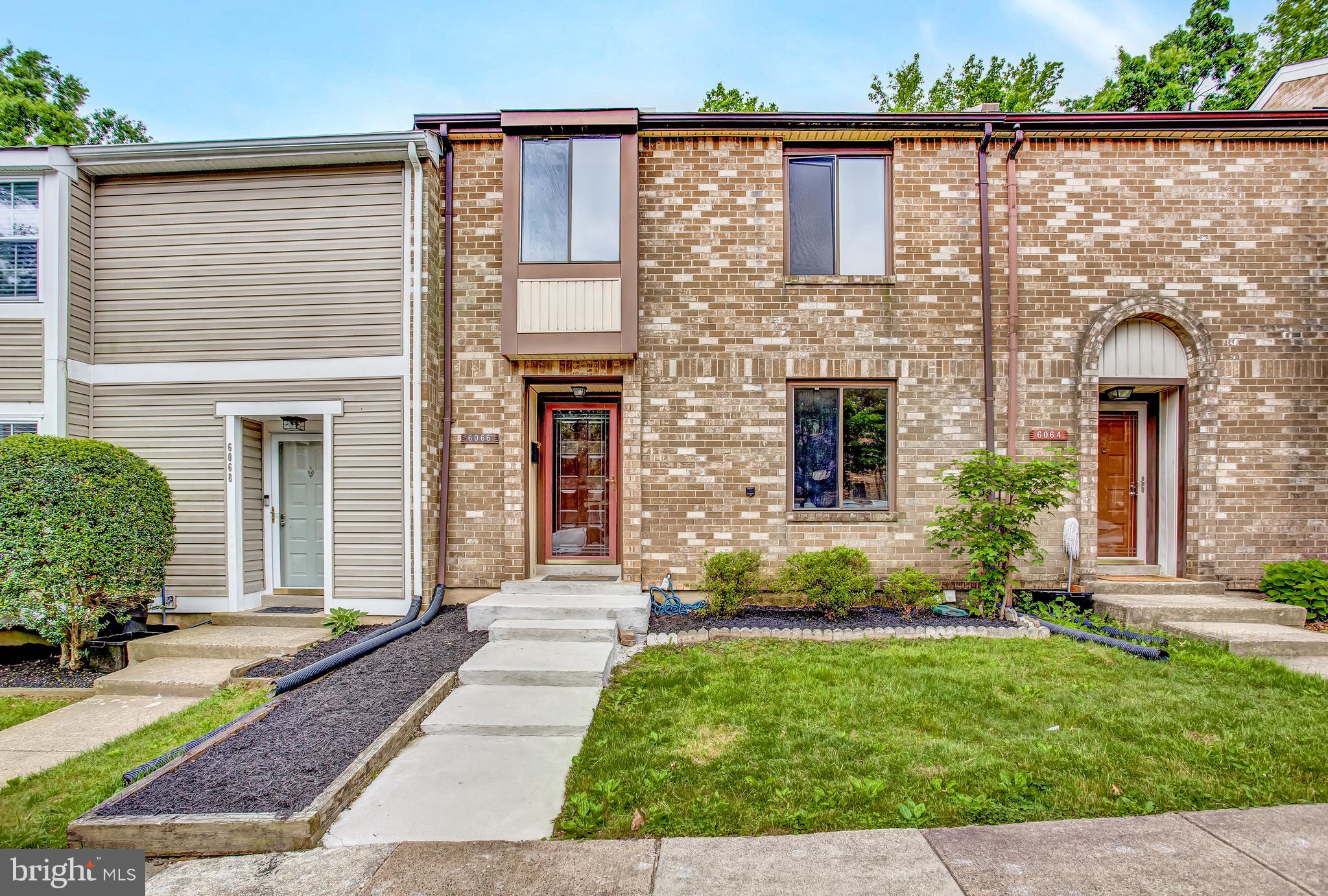 6066 HOLLOW HILL LANE