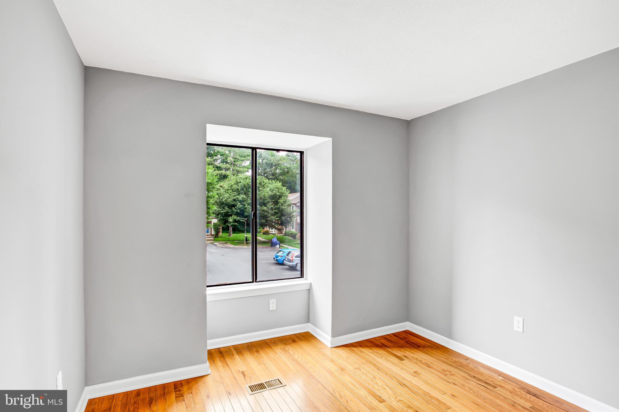 6066 HOLLOW HILL LANE