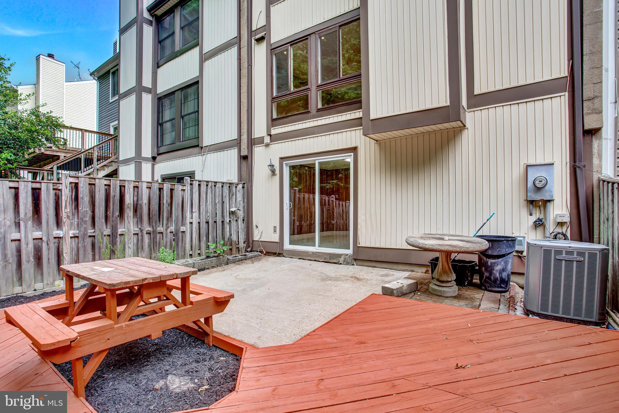 6066 HOLLOW HILL LANE