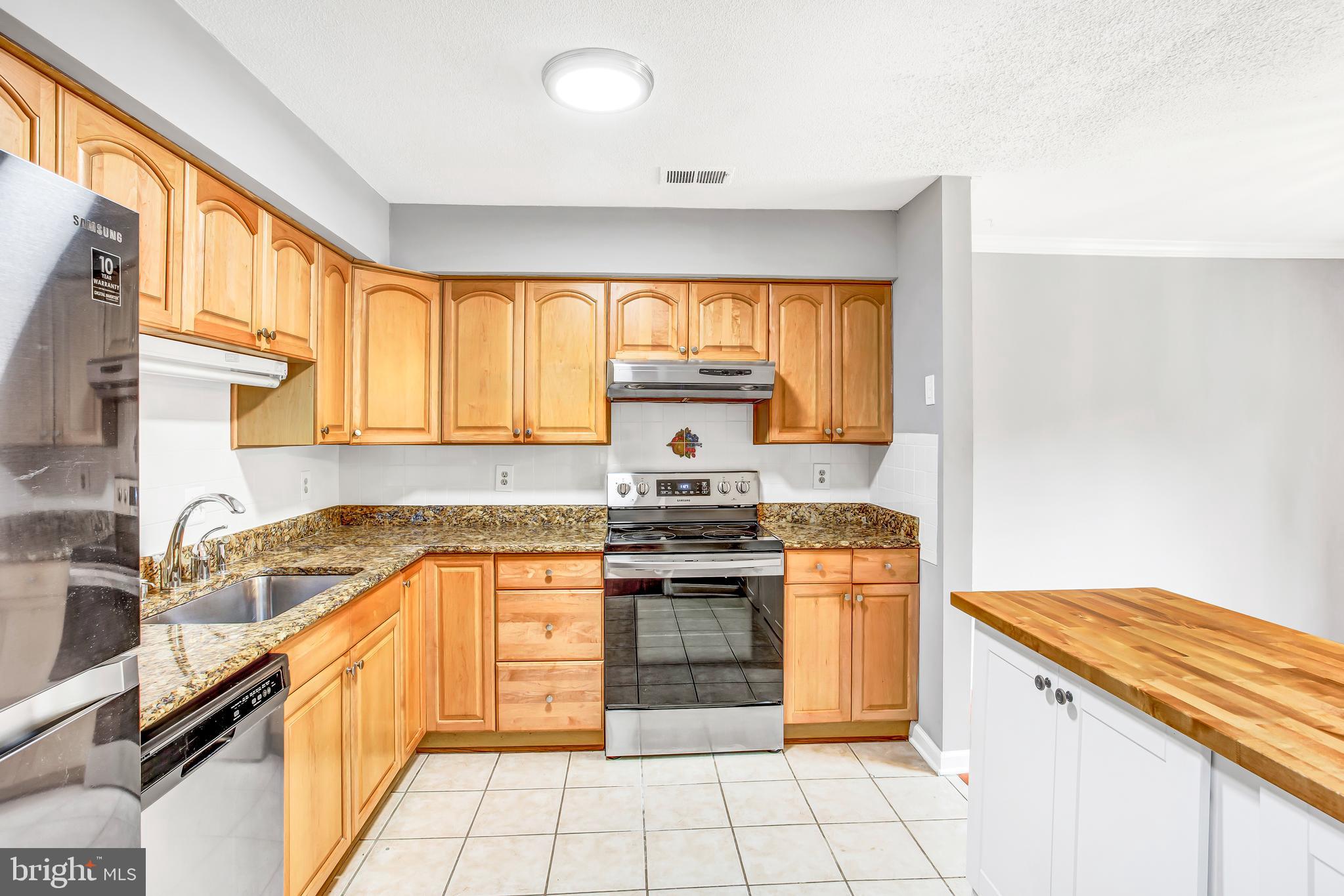 6066 HOLLOW HILL LANE