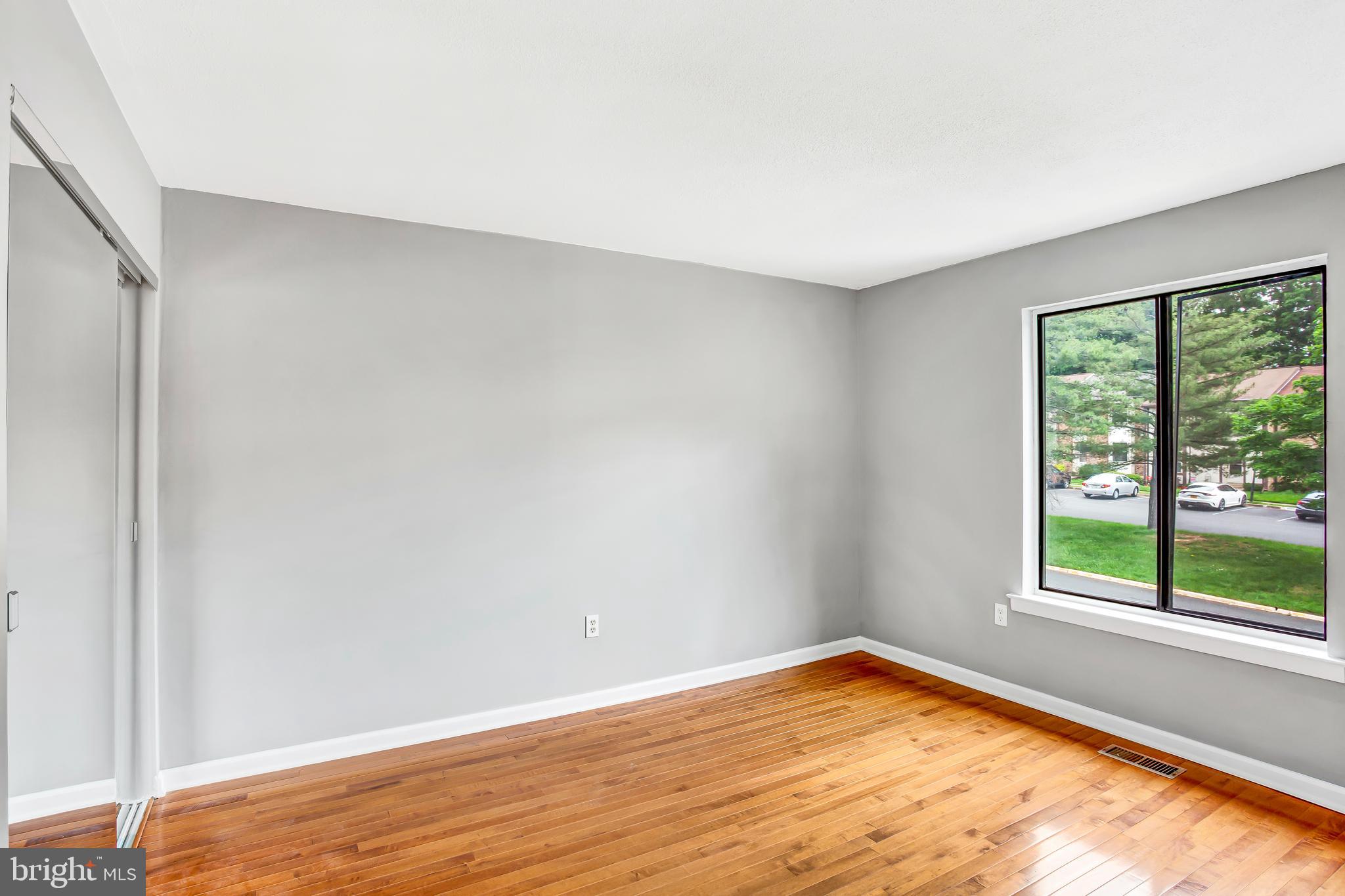 6066 HOLLOW HILL LANE