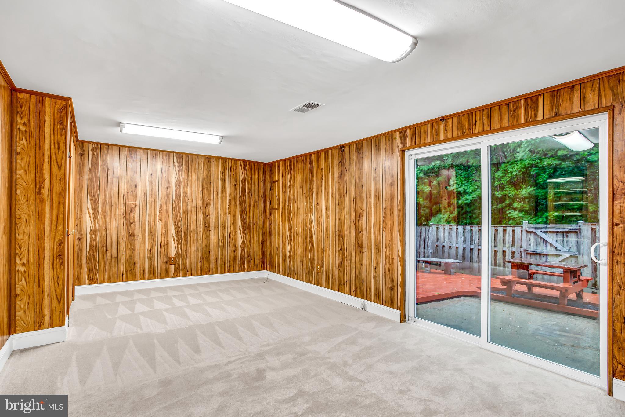 6066 HOLLOW HILL LANE