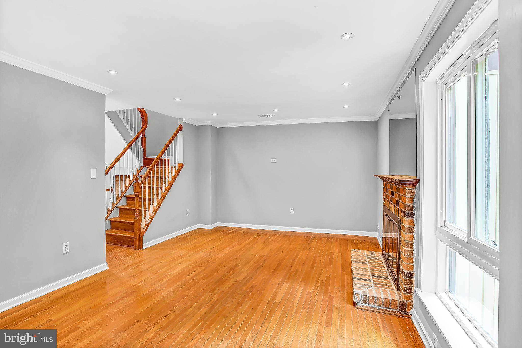 6066 HOLLOW HILL LANE