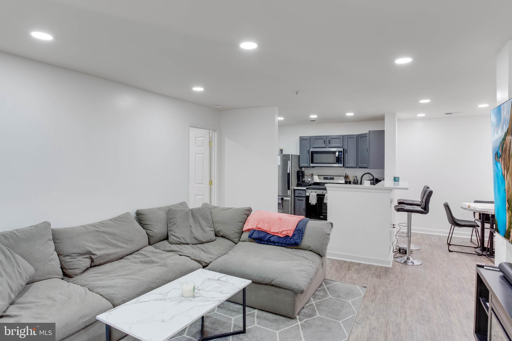 1049 Gardenview LOOP Unit: 201