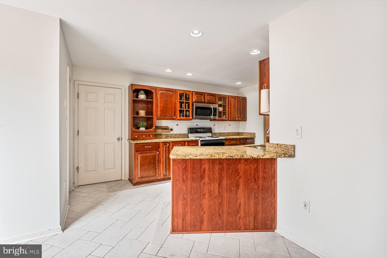 10307 Napoleon STREET