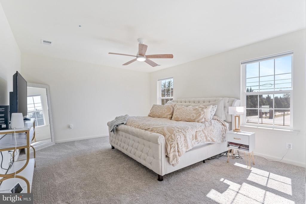 5402 REDGUM LANE