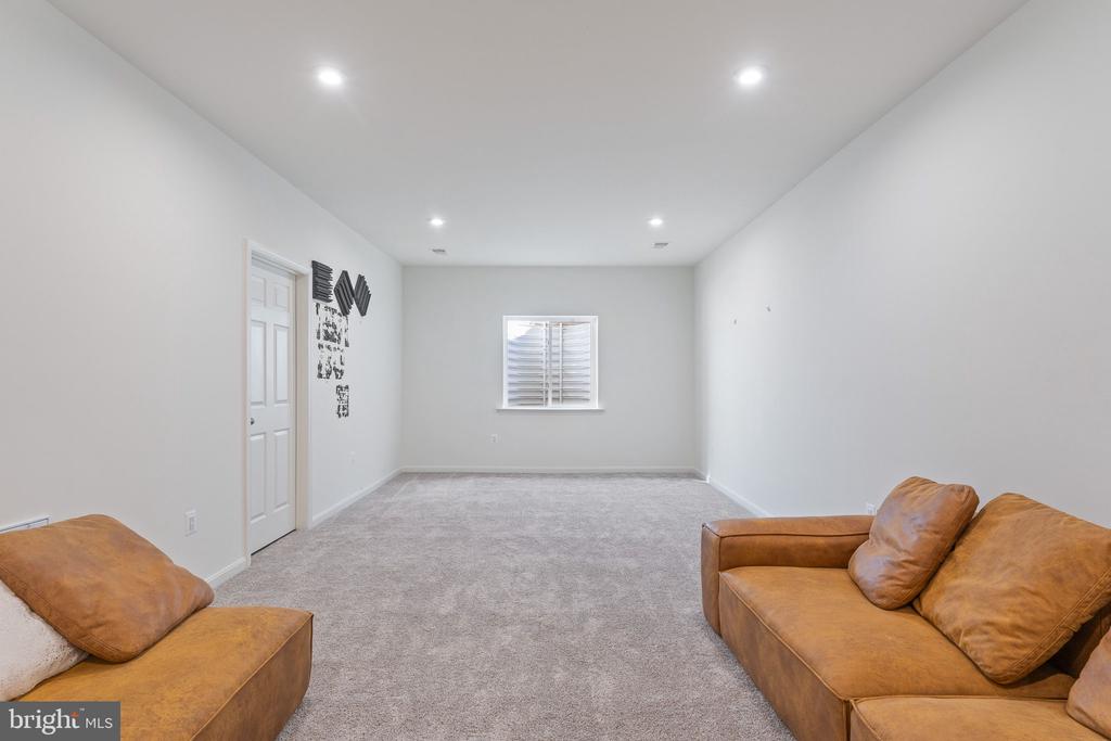 5402 REDGUM LANE