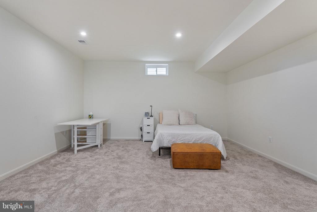 5402 REDGUM LANE