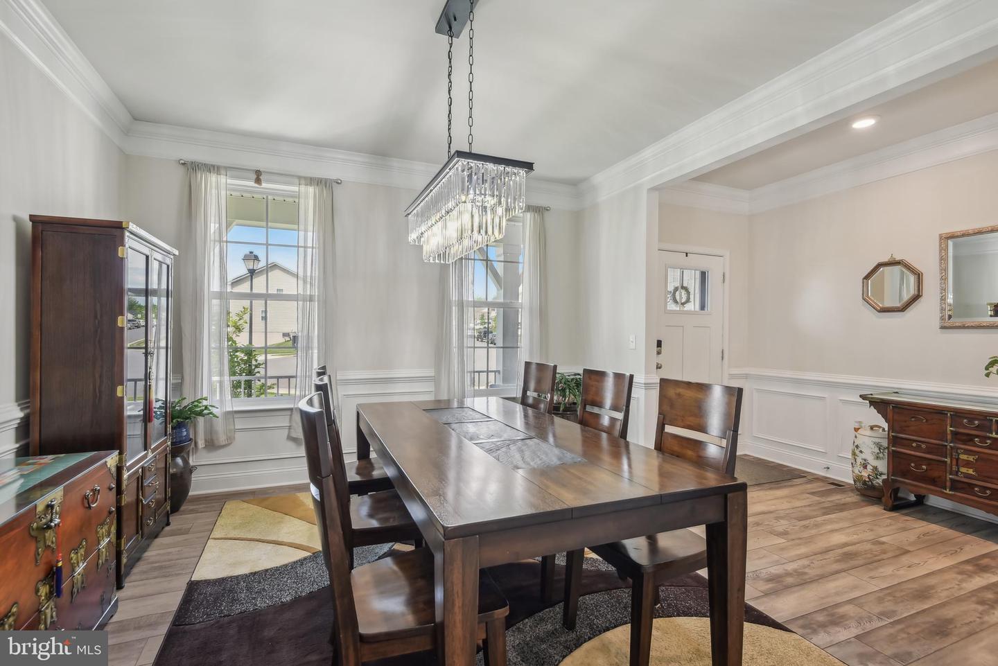 209 Elm St