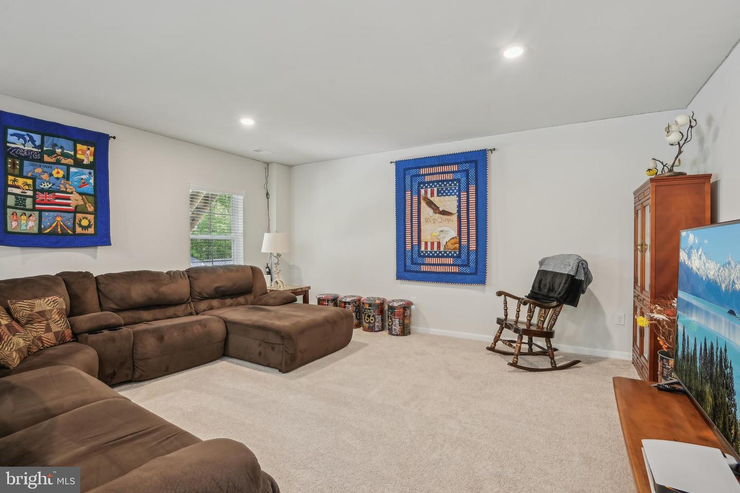 209 Elm St
