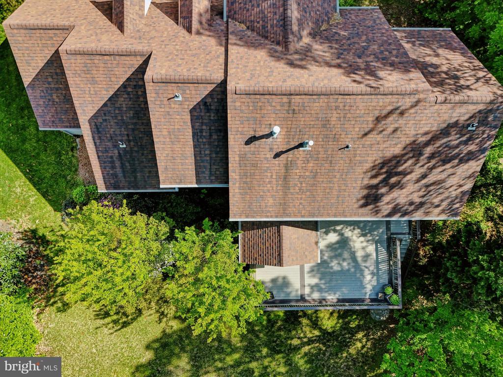 24 MONUMENT DR