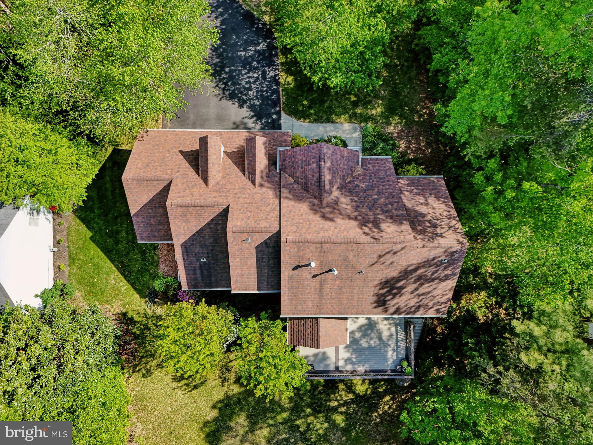 24 MONUMENT DR