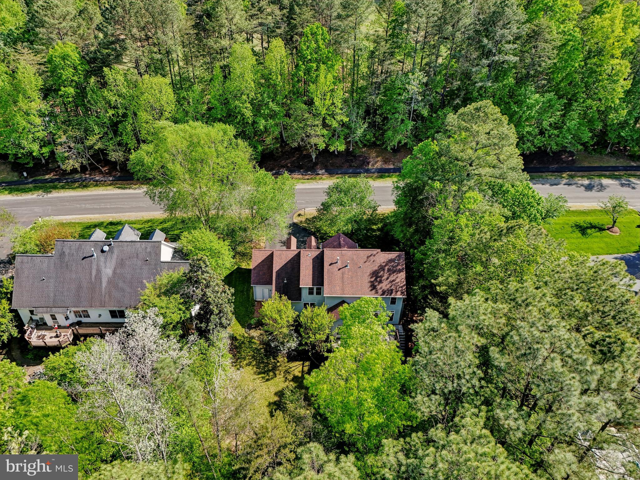 24 MONUMENT DR
