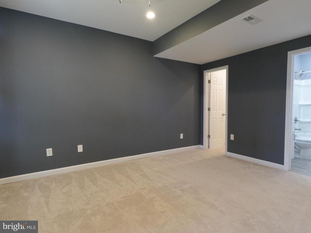 112 COBBLERS COURT A