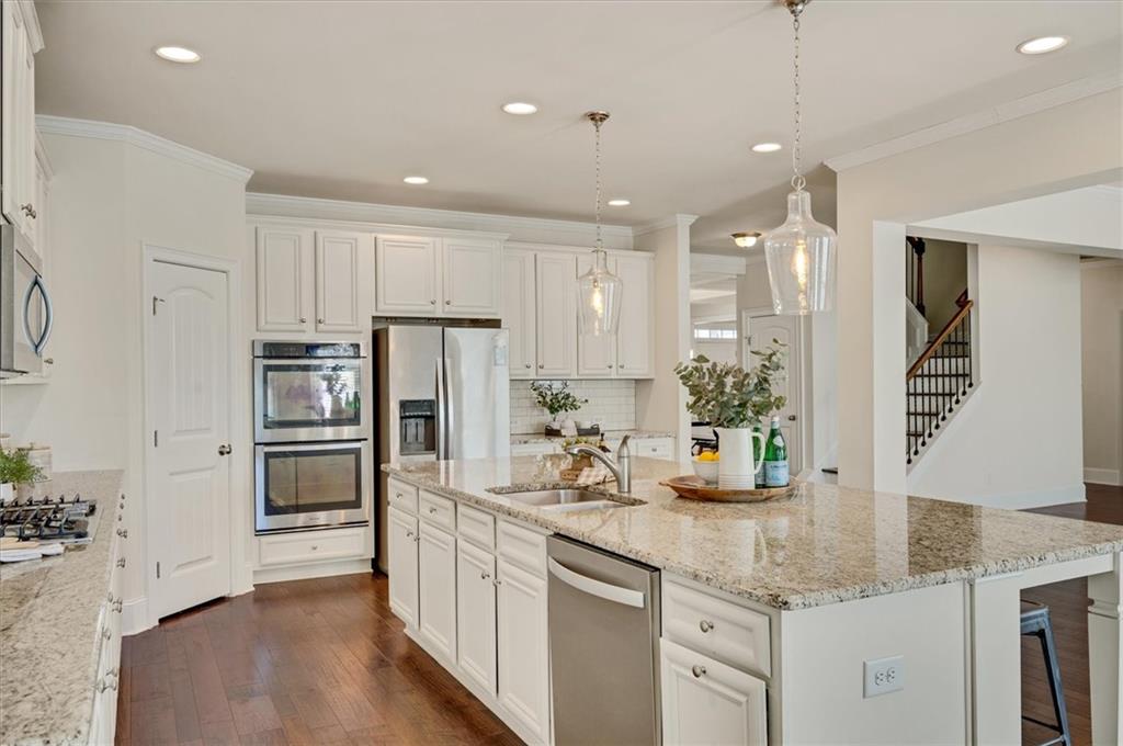 6670 Yellow Birch Street